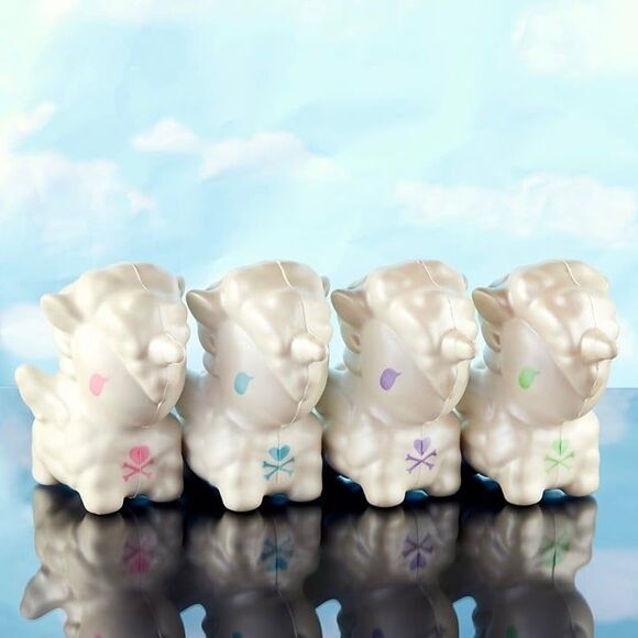 tokidoki Moonbeam Unicorno from toki mochi Sky Unicorno Series - Picture 3 of 5